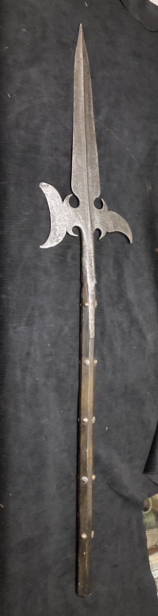 Hallebarde du 17éme siècle France.