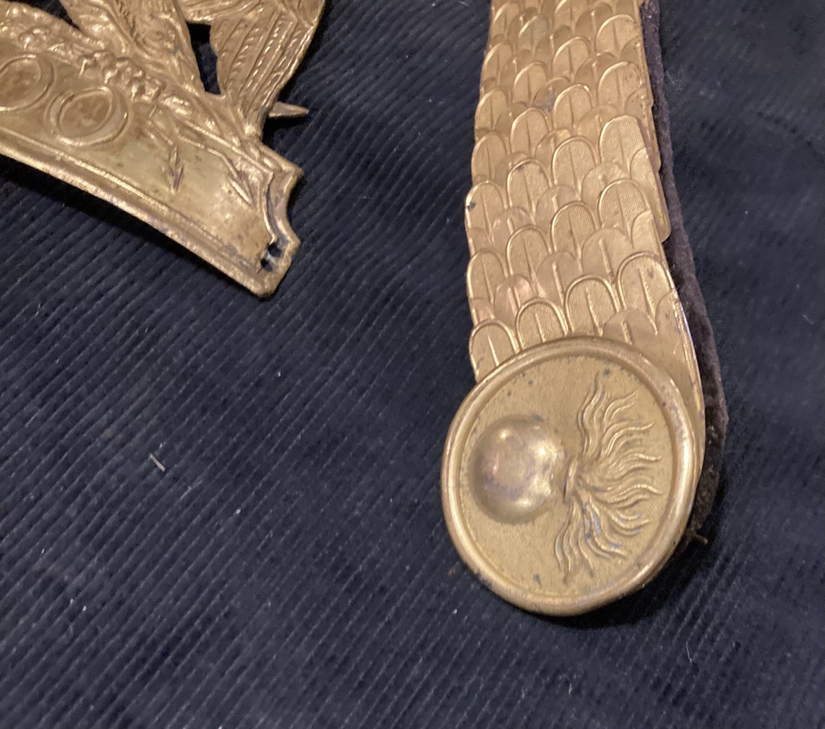 Set: Officer's Shako Plate Of The 100th Infantry Regiment, Type 1804. Chin Straps. Cockade.-photo-3