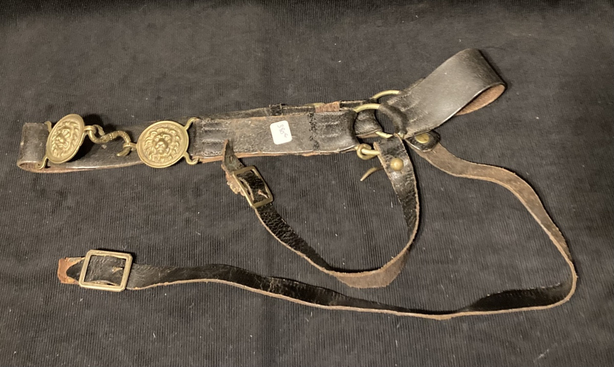 Ceinturon d’officier de cavalerie légère . Premier Empire.