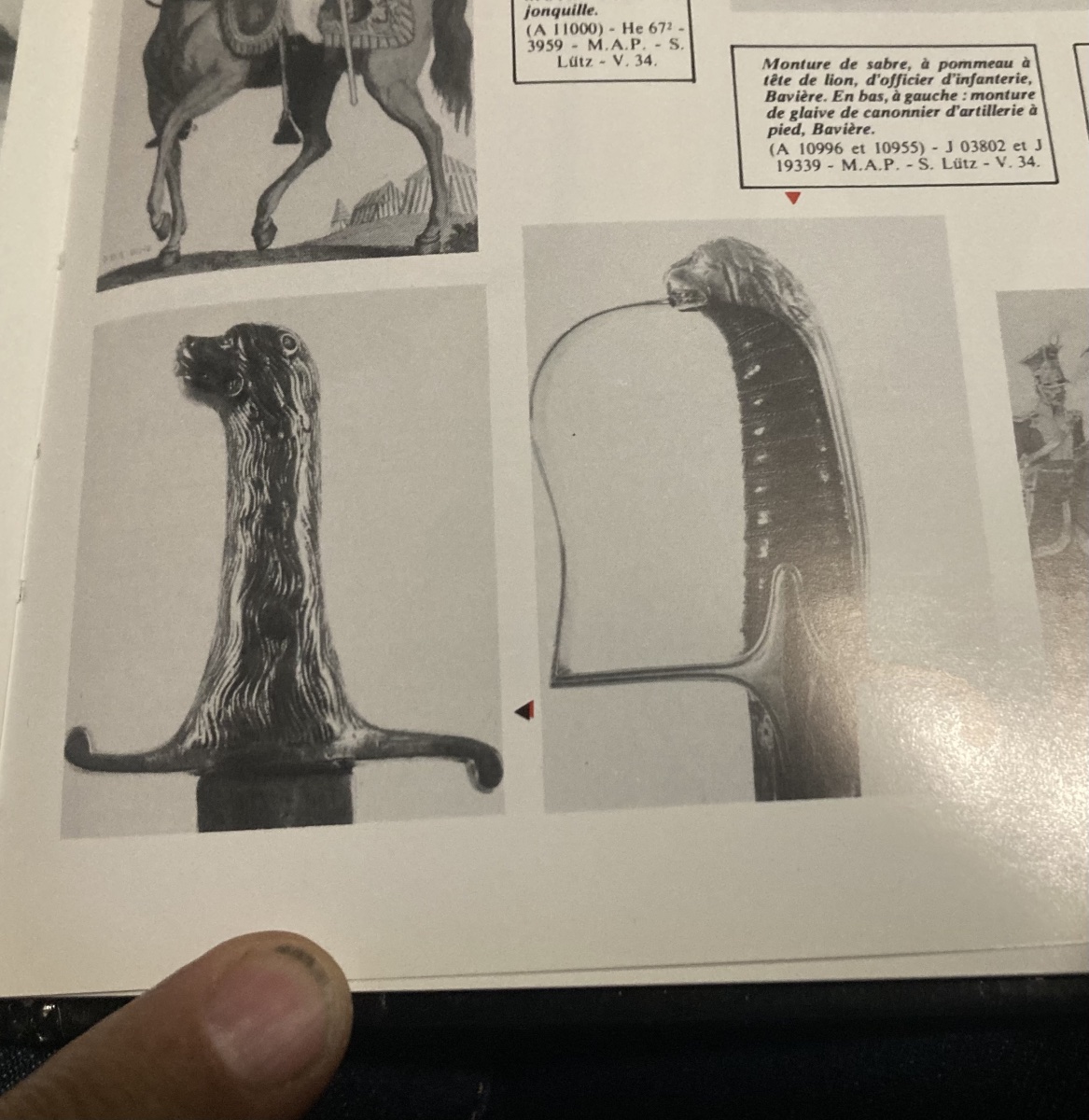 Glaive de canonnier d’artillerie  à pied  . Bavière.  tête de lion.