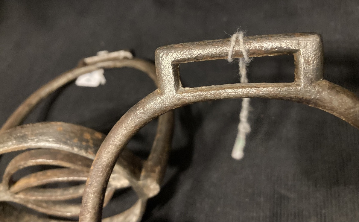 Paire d’étriers de Cuirassier , cavalerie. Premier Empire.-photo-1