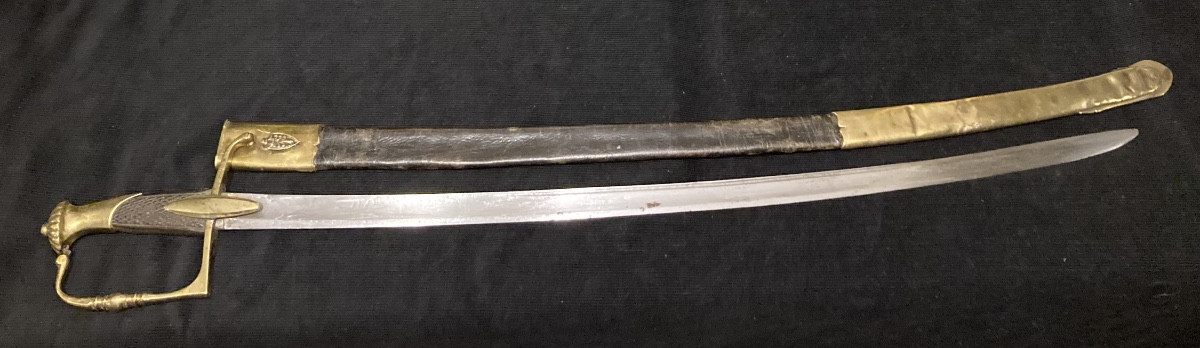 Sabre d’Officier Premier  Empire. Cuir du fourreau refait.-photo-3