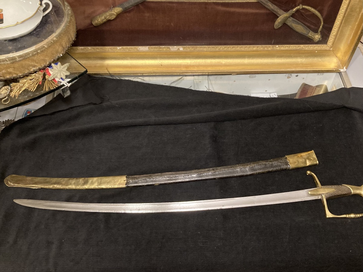 Sabre d’Officier Premier  Empire. Cuir du fourreau refait.-photo-2