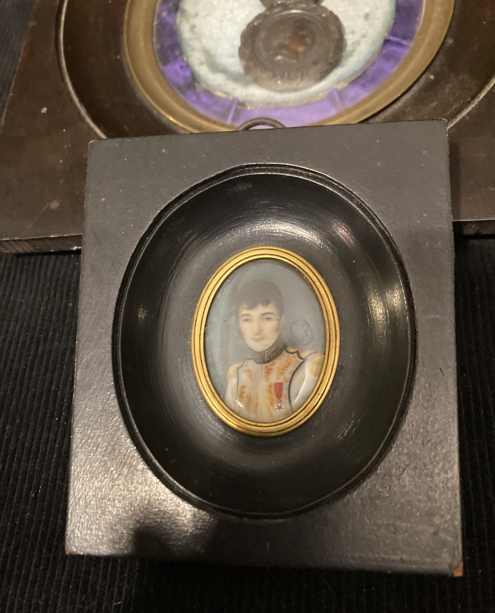 Colonel Niepce's Collection From The Revolution To The Empire. Portrait And His Saint Helena Medal.-photo-3