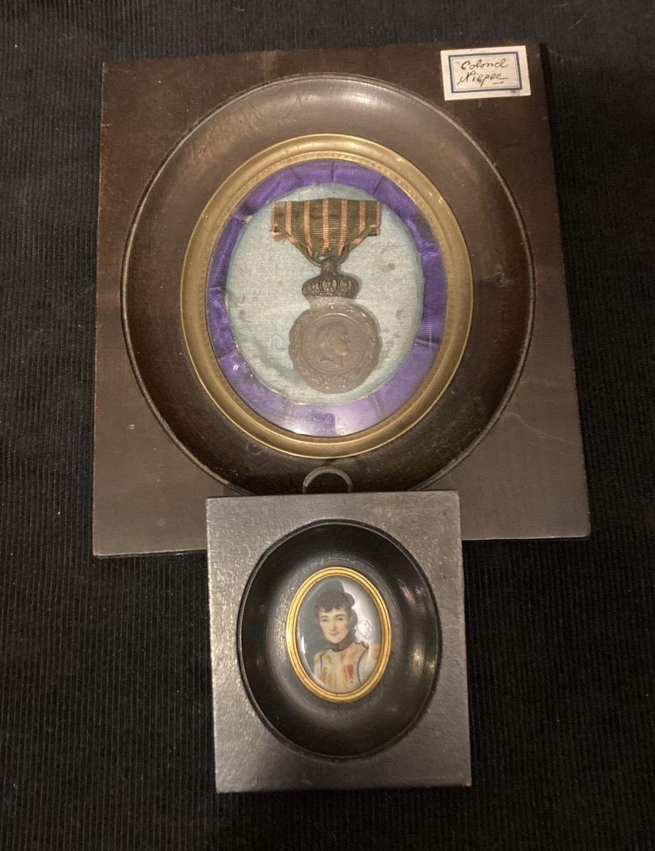 Colonel Niepce's Collection From The Revolution To The Empire. Portrait And His Saint Helena Medal.