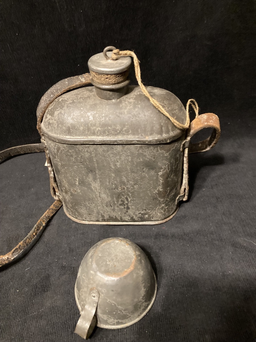 Bidon Français de Cavalerie sur étiquette « Bidon Française de Cavalerie Légére 1798 » -photo-1