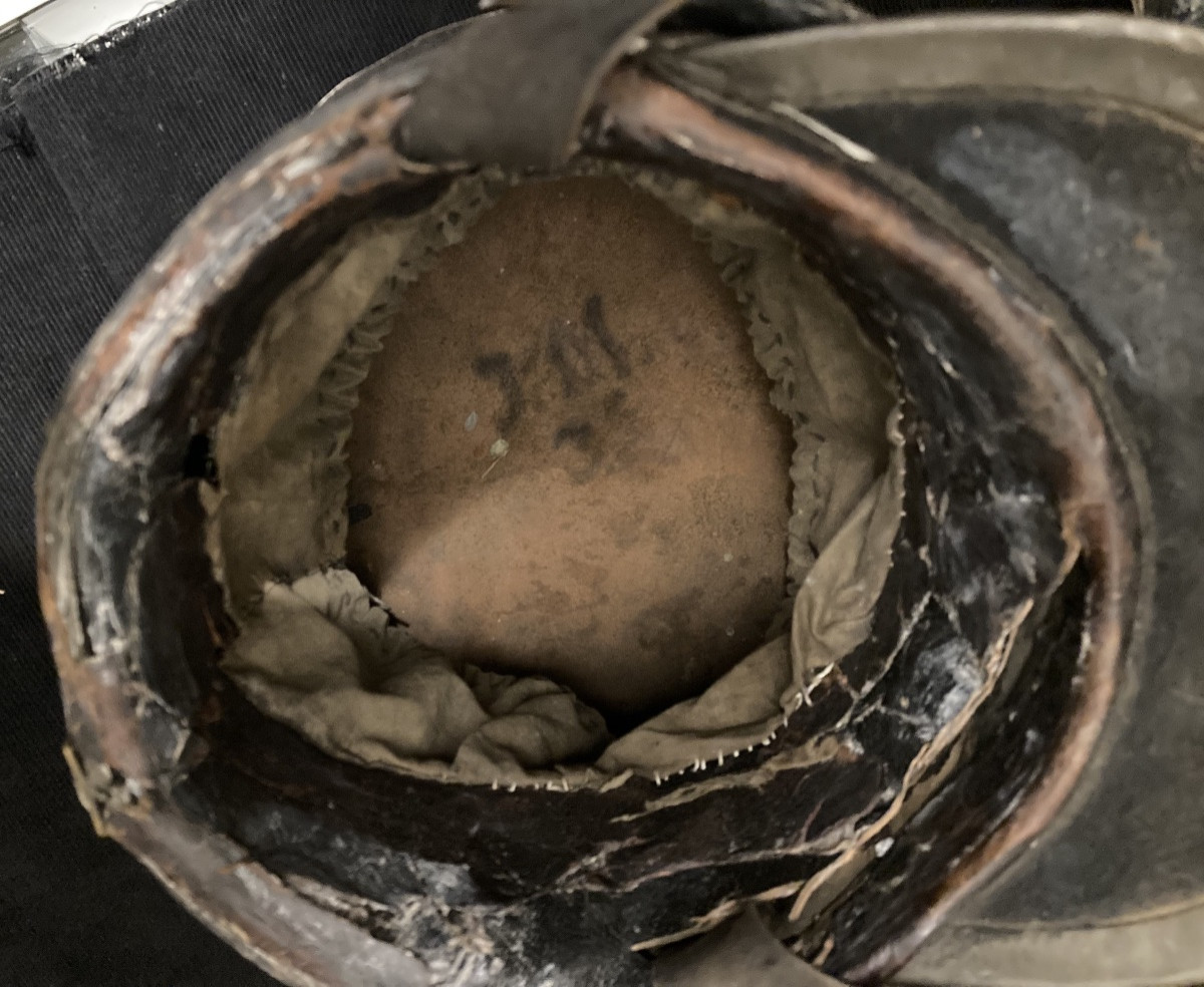 Shako du 6 éme Chasseur an Cheval du modèle 1806. Premier Empire.-photo-2