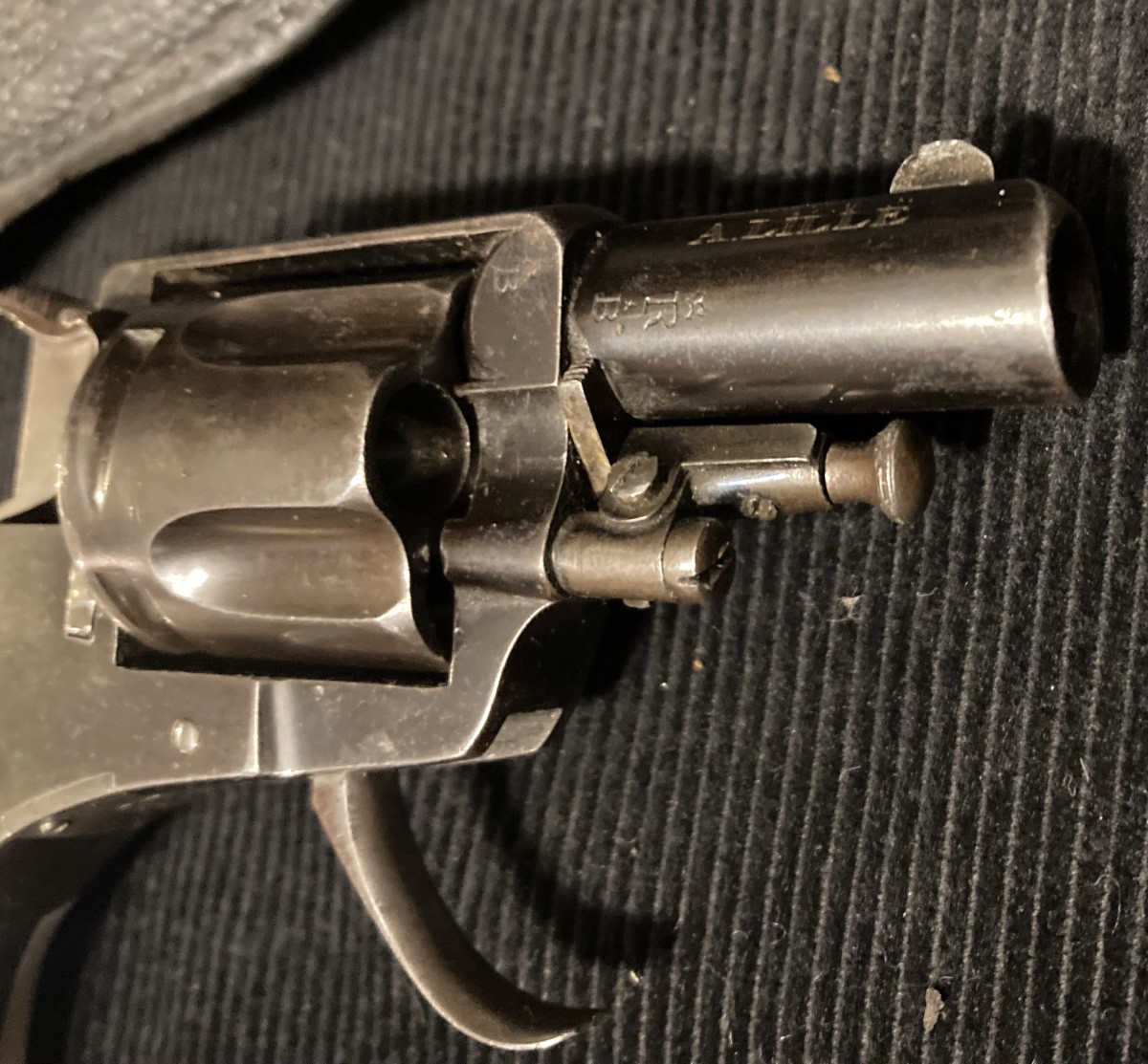 Luxury Revolver In Caliber 320 From P.huet - In Lille. Category “d” Collector’s Item..-photo-2