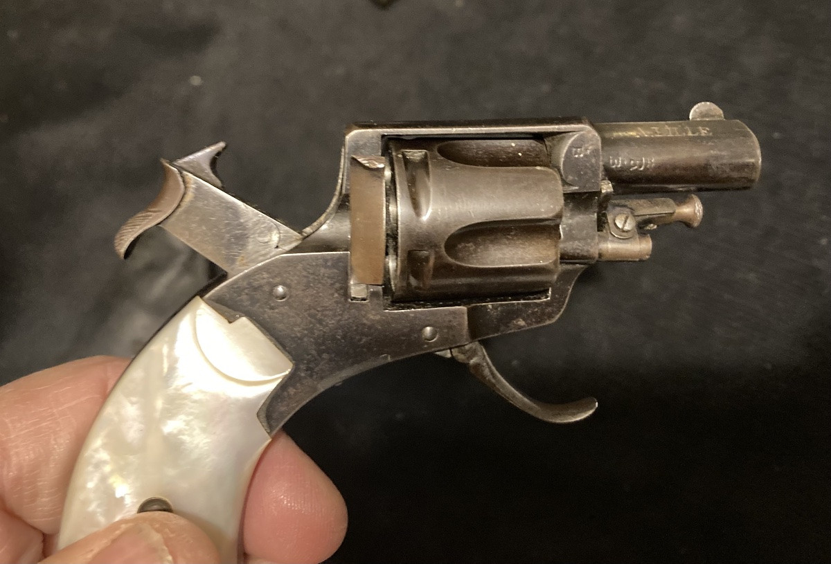 Luxury Revolver In Caliber 320 From P.huet - In Lille. Category “d” Collector’s Item..-photo-4