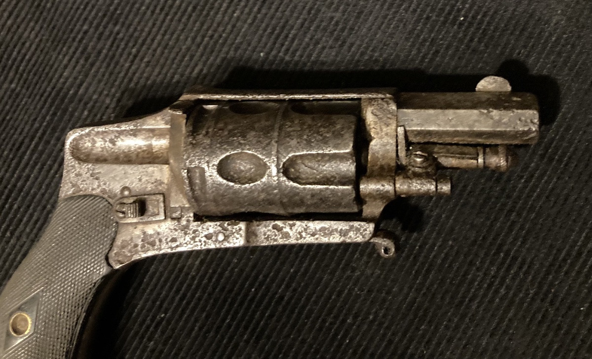 6mm Velodog Hammerless Revolver, Folding Trigger.-photo-2
