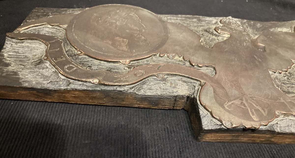 Eagle Whose Wings Are Surmounted By Napoleon I And Napoleon III. Printing Matrix.-photo-4