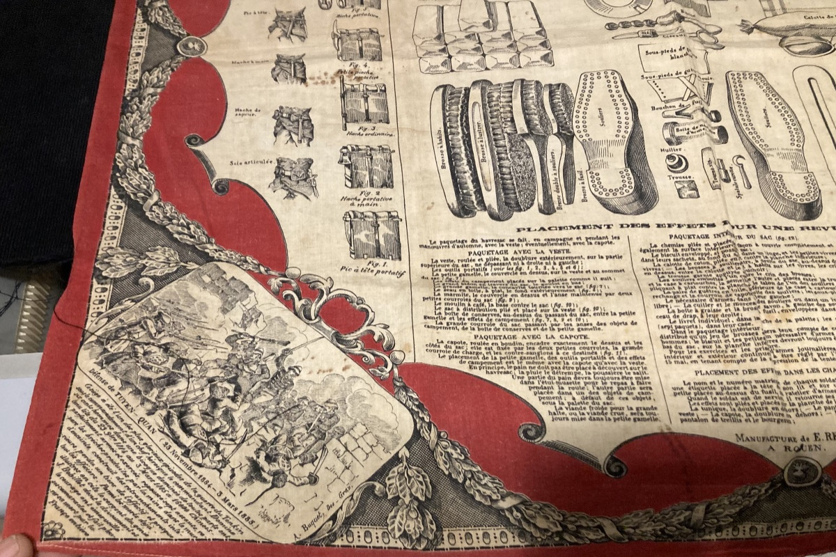 Mouchoir d’Instruction Militaire N’ 8 « Placement des effets pour les revues de détail dans la -photo-2