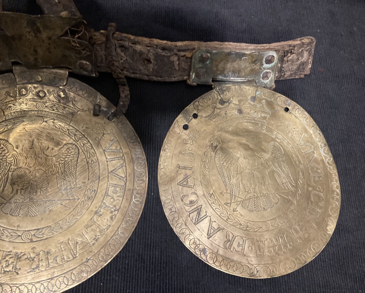Ensemble de 3 plaques d’Harnachement de mulet de CANTINIÈRE du Premier  Empire.-photo-4