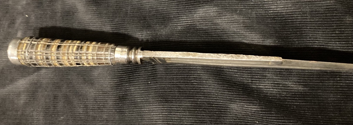 COUTEAU Vers 1300/1500 ( XIV e Siécle ; XVe Siècle). Origine Espagne. Information Musée  Louvre-photo-7