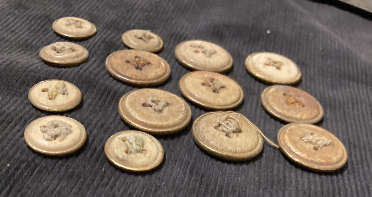 Ensemble de 14 boutons d’officier du 77éme Régiment d’Infanterie fin XVIIIéme . Révolution / -photo-1