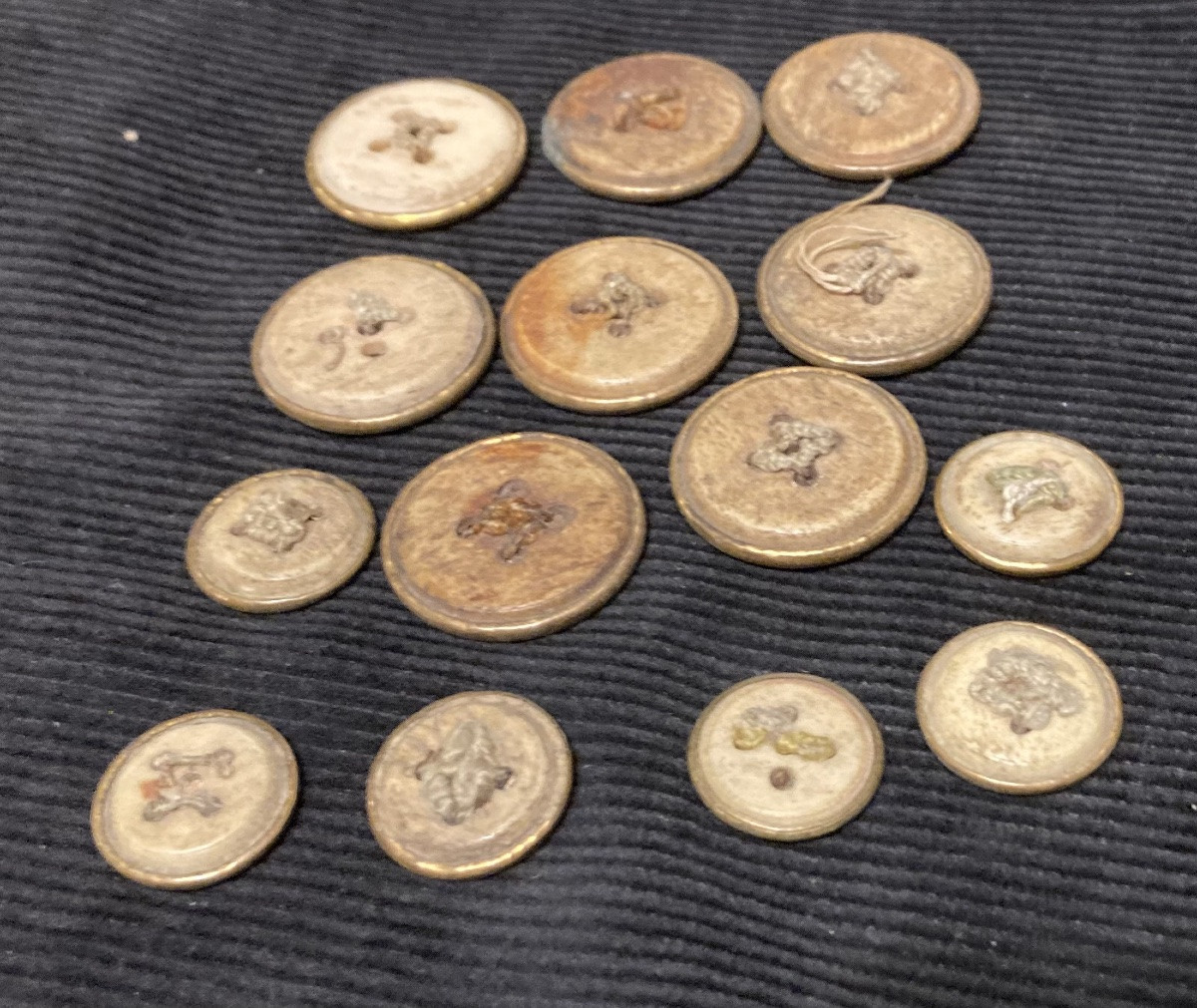 Ensemble de 14 boutons d’officier du 77éme Régiment d’Infanterie fin XVIIIéme . Révolution / -photo-3