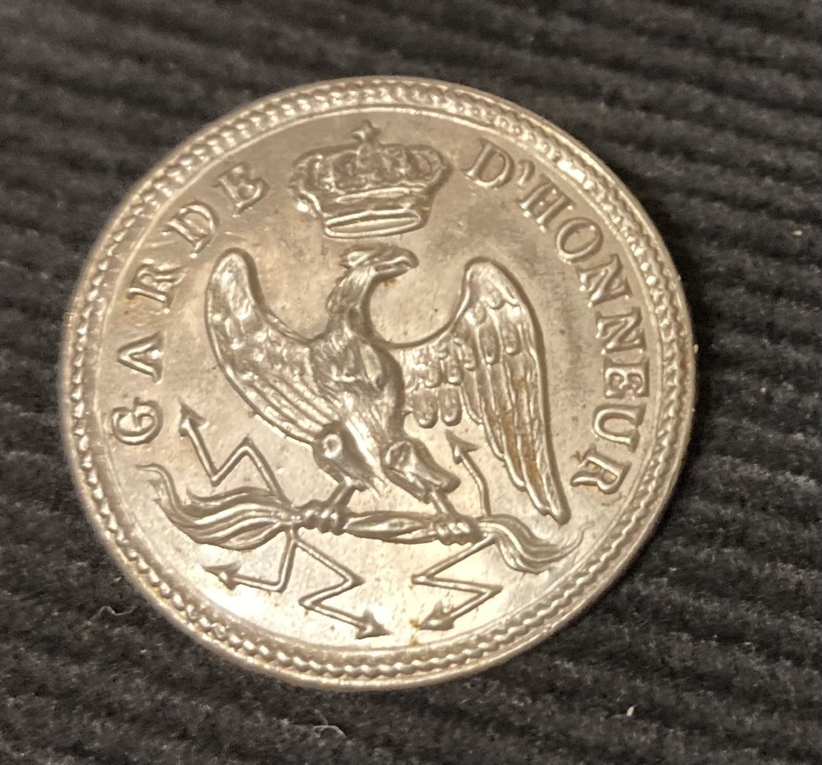 Bouton Gros module de « GARDE D’HONNEUR «  En Argent . Premier Empire..