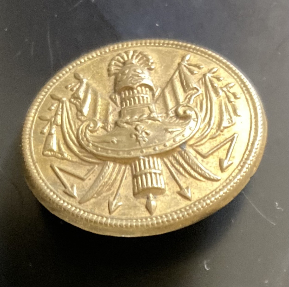 Bouton  d’Uniforme de modèle de Camp ou Lieutenant -Général .1ére Restauration . France .-photo-2