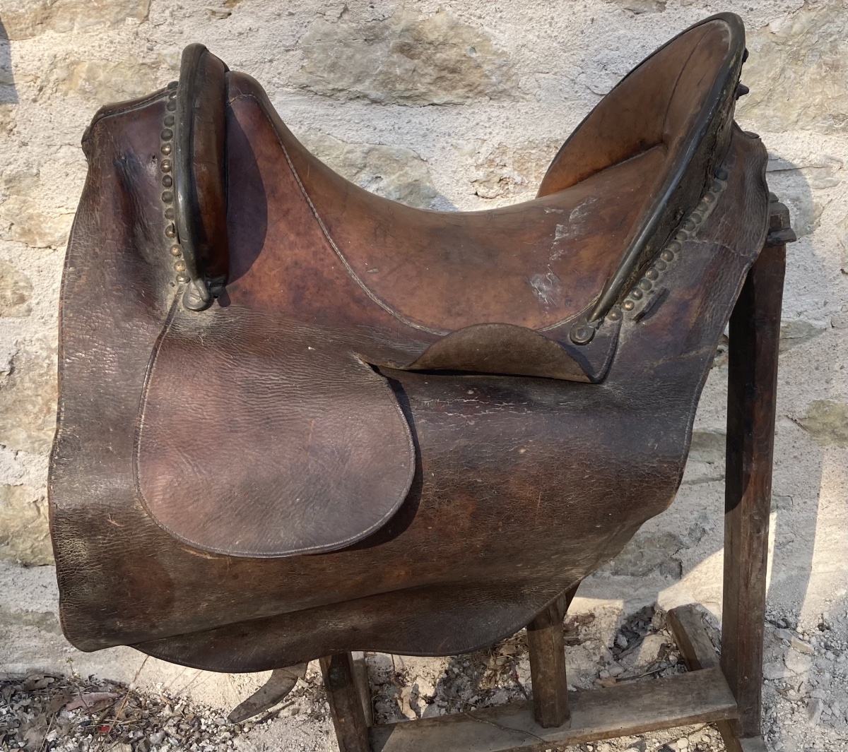 Selle Militaire Ancienne . Premier Empire . Collection Christian Fabre . XVIIIe / Début XIXéme.-photo-3