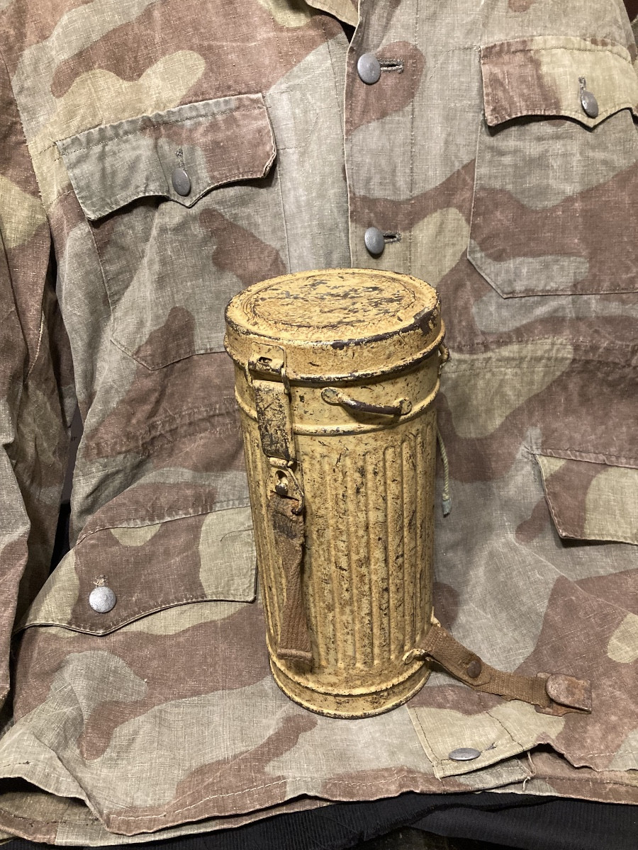Etui Masque à Gaz sable.