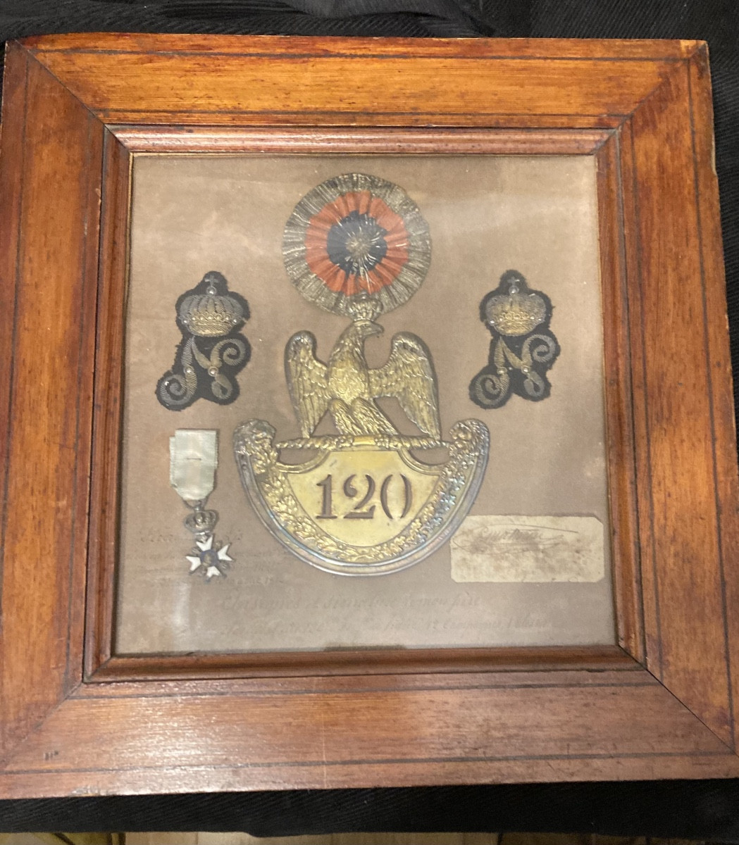 Ensemble d’un Lieutenant du 120éme d’ Infanterie de Ligne . Modèle d’officier 1812. France 