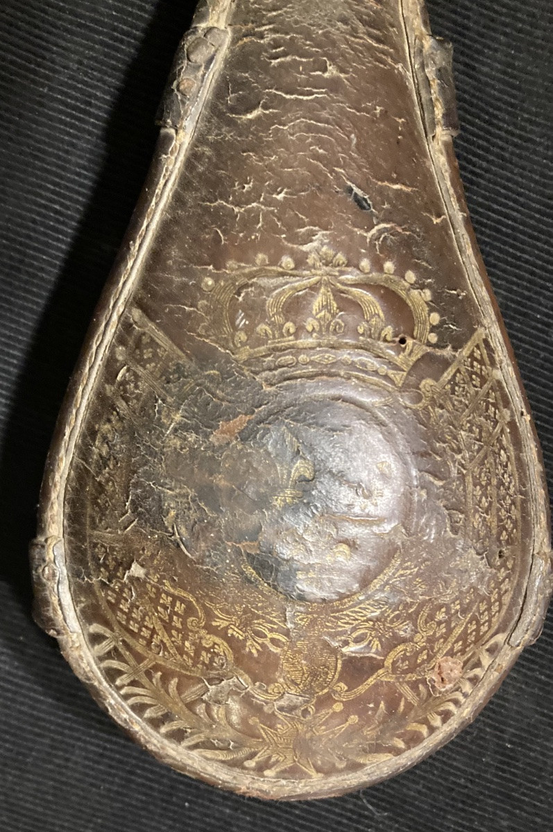 18th Century Poire à Poudre With The Arms Of France.-photo-2