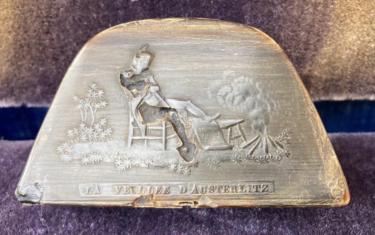 Item From Demi-solde Former Victor Of Auterlitz . Napoleon 1er Bicorne Snuffbox.