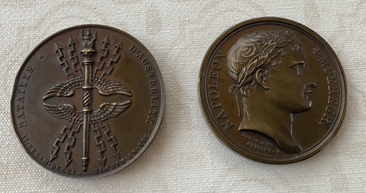 Set Of 2 Medals . Sacré De l'Empereur Napoléon An XIII And Médaille Bataille d'Austerlitz .-photo-2
