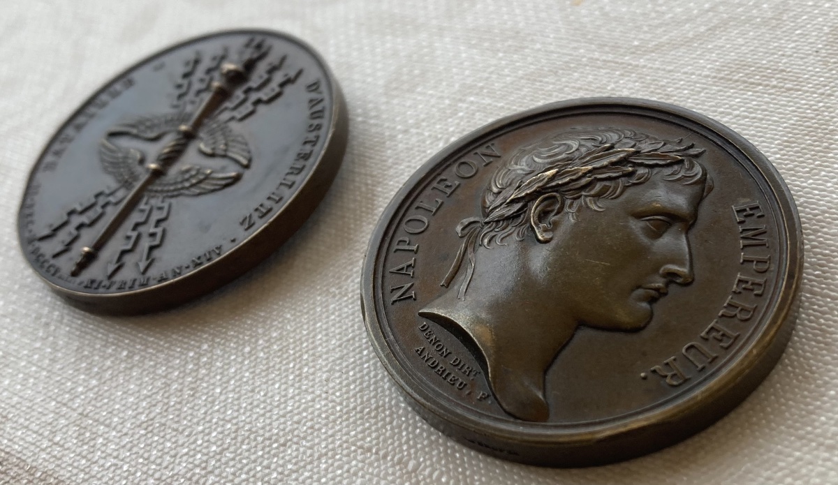 Set Of 2 Medals . Sacré De l'Empereur Napoléon An XIII And Médaille Bataille d'Austerlitz .-photo-3