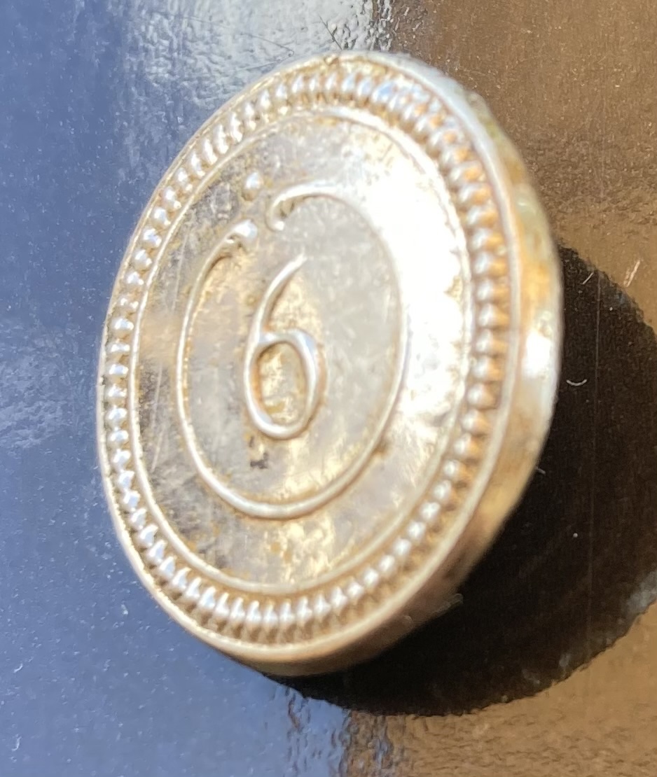 Bouton petit module de 17 mm , Officier du 6éme Régiment de Dragon. Premier Empire.-photo-2