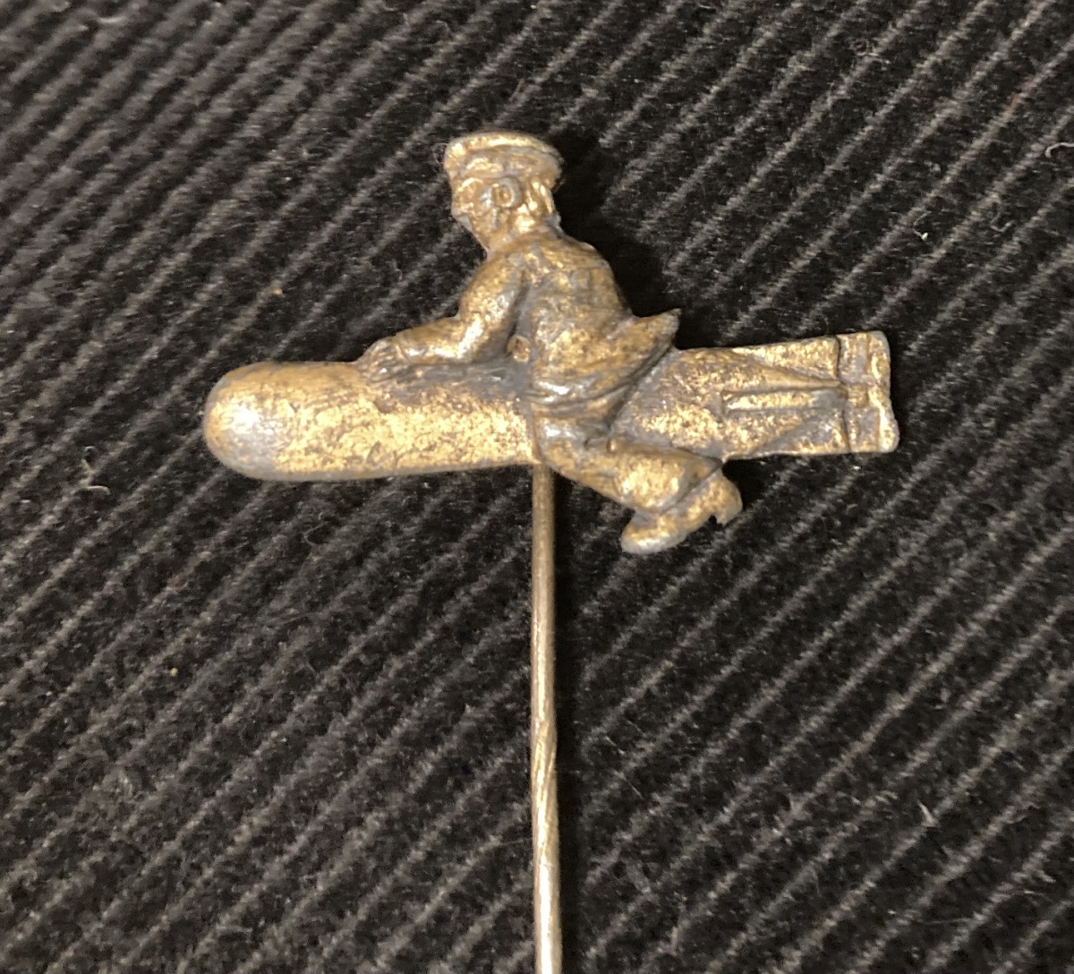 Insigne de Tradition de Sous-Marin Allemand. « Marin à califourchon sur une torpille en marche -photo-2