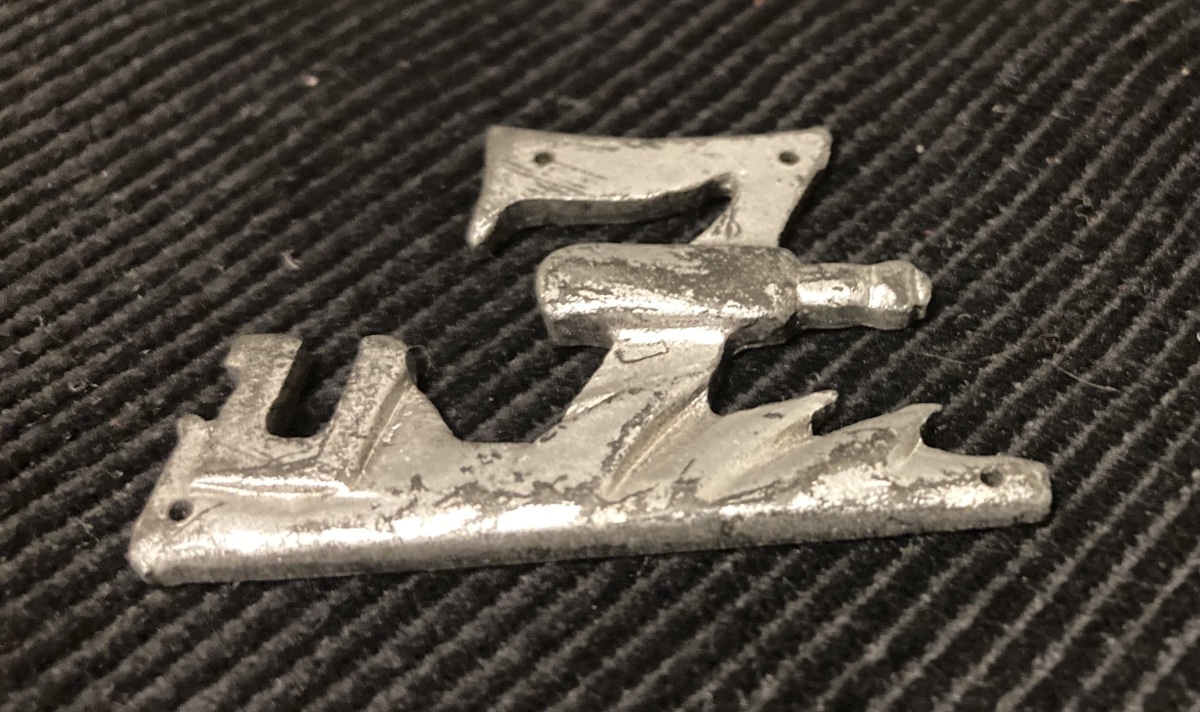 Insigne de Tradition de Sous-Marin Allemand «  U-777 » Seconde Guerre Mondiale 