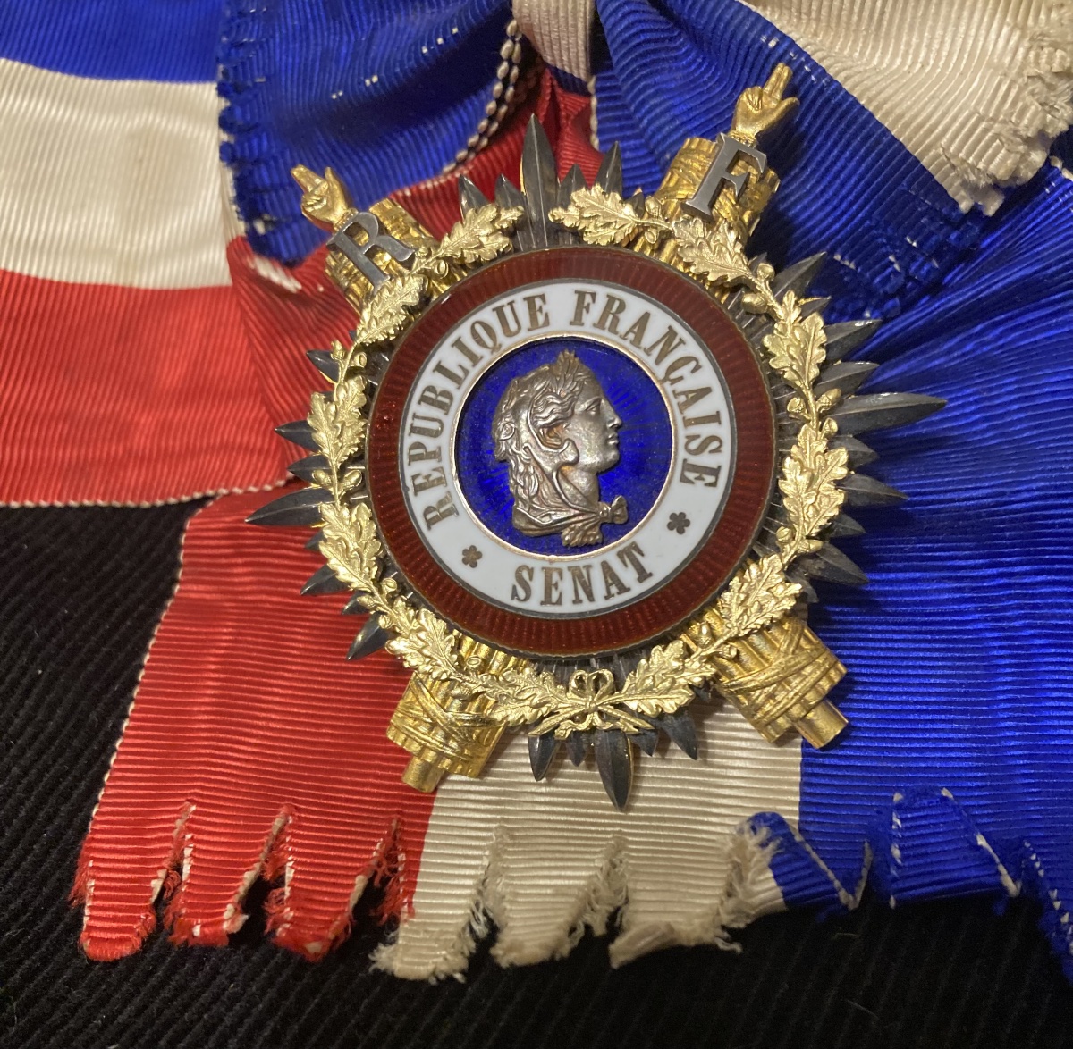INSIGNE DE SÉNATEUR du département du LOT . Troisième République ,
