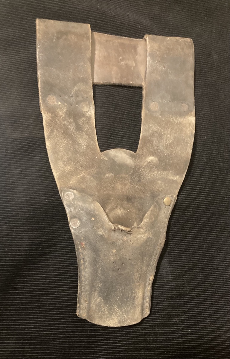 Gousset cuir fauve pour baïonnette du XIXéme . France..