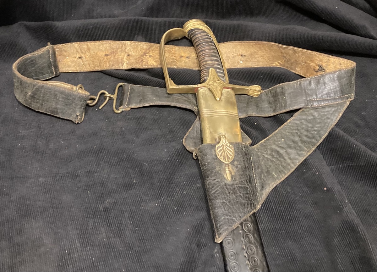 Officer's Sword Belt. Made Of Green Morocco Leather Lined With White Sheepskin. Late 18th Century / Condition: