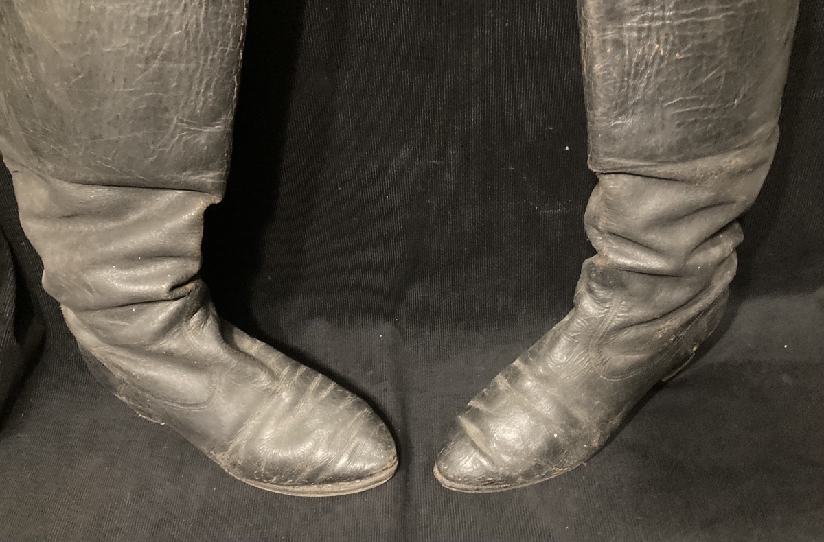 Paire de bottes d’officier de cavalerie même provenance que le haut de forme . Capitaine Cousi-photo-3