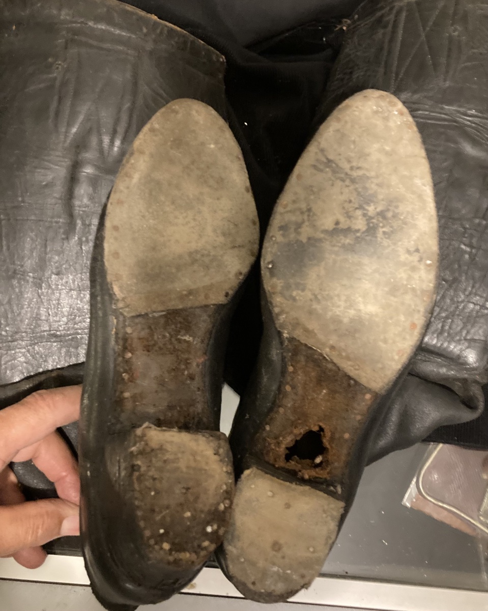 Paire de bottes d’officier de cavalerie même provenance que le haut de forme . Capitaine Cousi-photo-4
