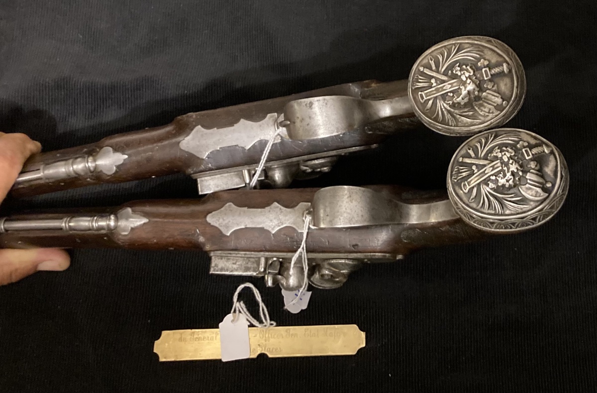 Paire de Pistolet du Général …… officier Général d’Etat Major de Places. Signés « VERSAILLES » -photo-5