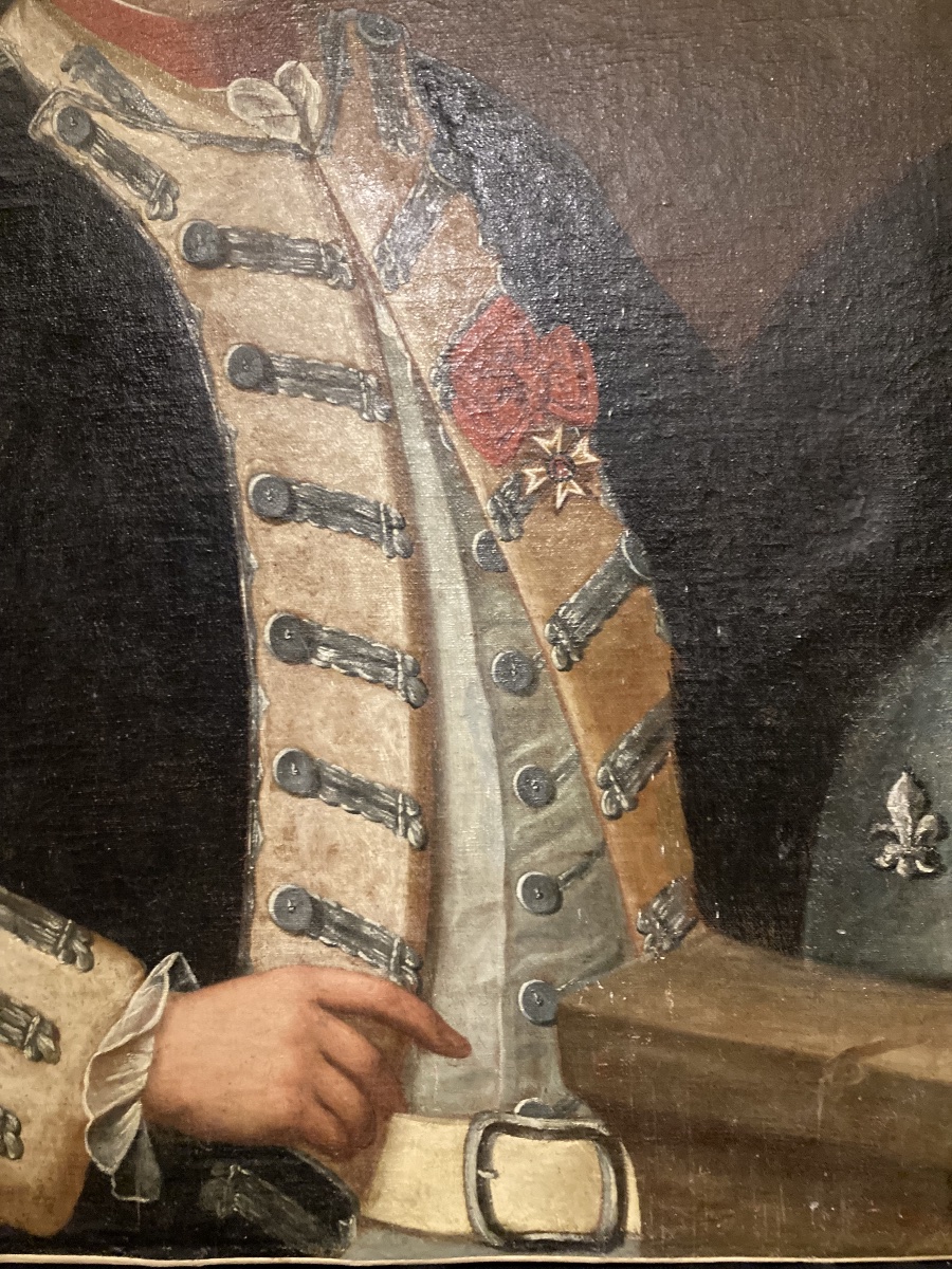 Officer's Uniform Of The Grenadiers Of France. 18th Century -photo-4
