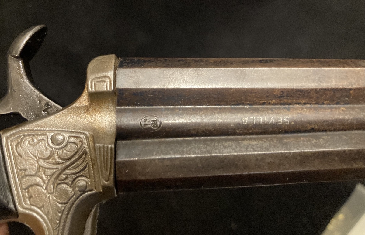 Pistolet à Broches ; 2 canons superposés tournant ; calibre 12 mm. Fabrication Belge . XIXe-photo-4