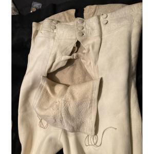 CULOTTE DE PEAU À PONT D’OFFICIER DE CAVALERIE. Premier Empire.