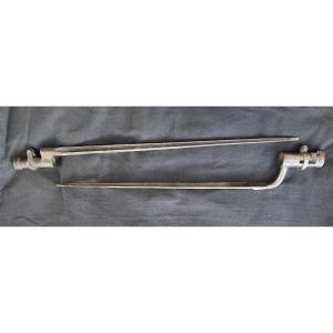 Lot de 2 baïonnettes à douille pour fusil d’Infanterie du XIXéme . France.