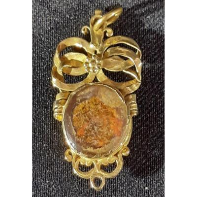 Gold Pendant. Painted Crystals. Mallorca. Spain. Neoclassical. End 17th - 19th Century.