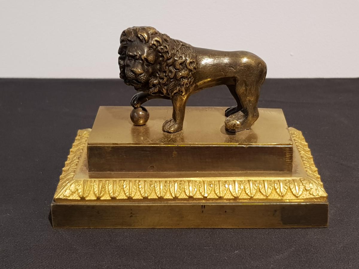 Bronze Lion-photo-2