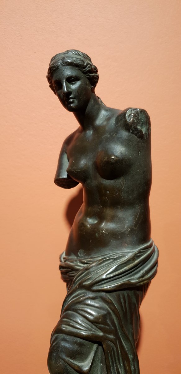 Venus De Milo - Auguste Moreau (1834 - 1917)