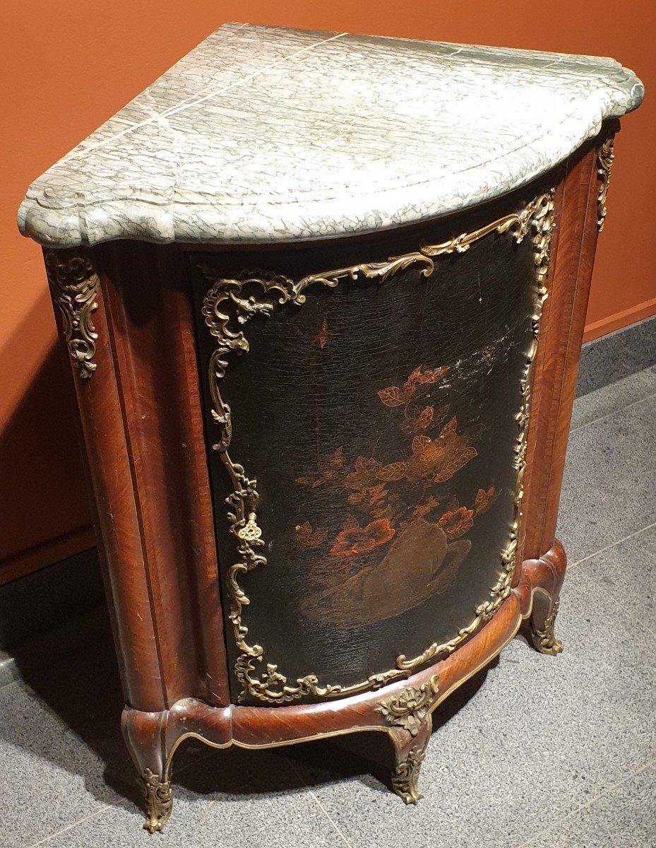 Corner Cabinet