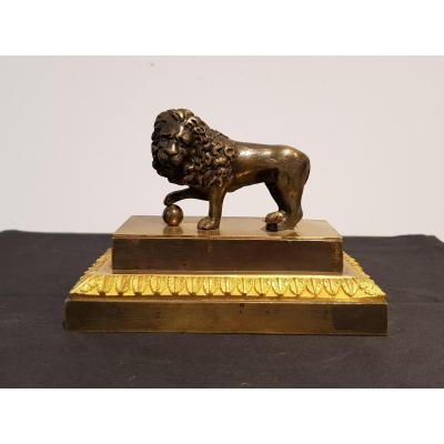 Lion En Bronze