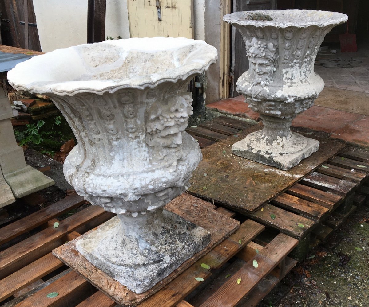 Pair Of Eighteenth Stone Vases On Pedestal-photo-2
