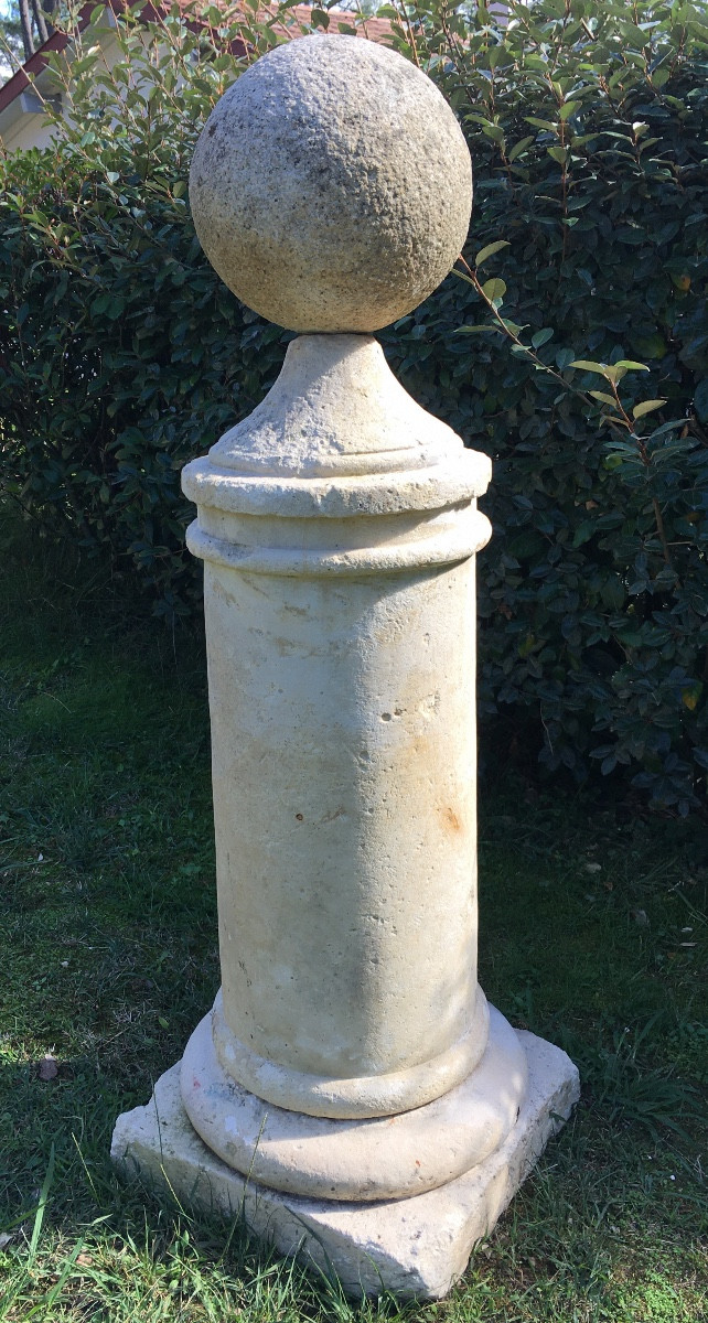 Stone Column Topped With A 19th Century Ball -photo-2