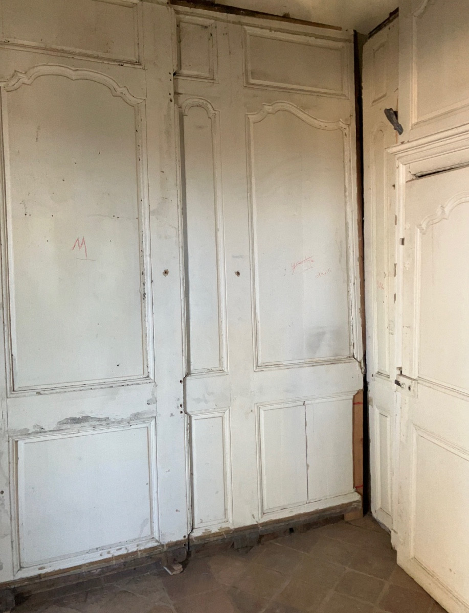 18th Century Woodwork, Painted, In Fir, With 2 Doors -photo-1